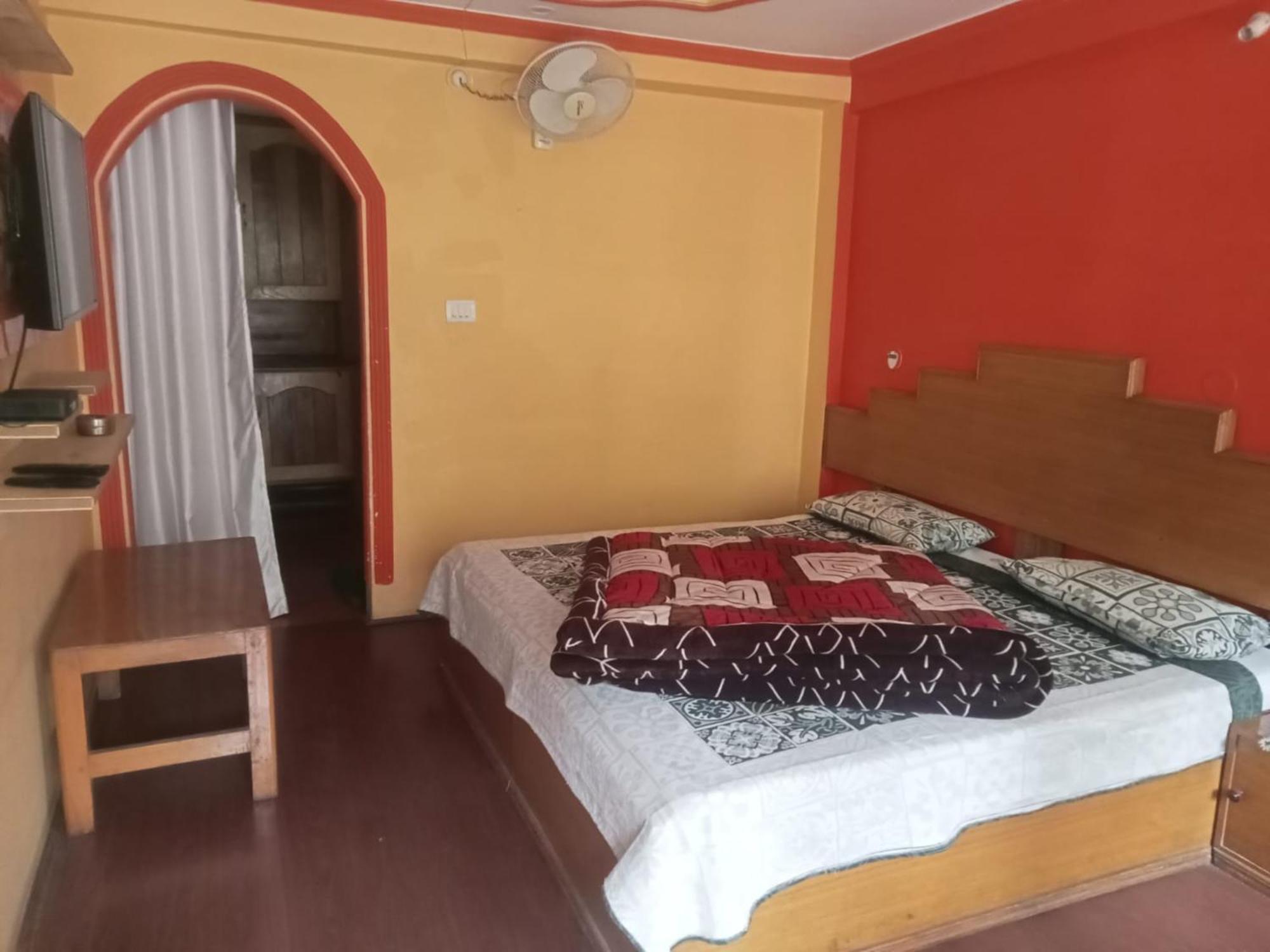Goroomgo Hotel Shivay Near Kausani Chouraha - Mountain View - Excellent Customer Service Екстериор снимка